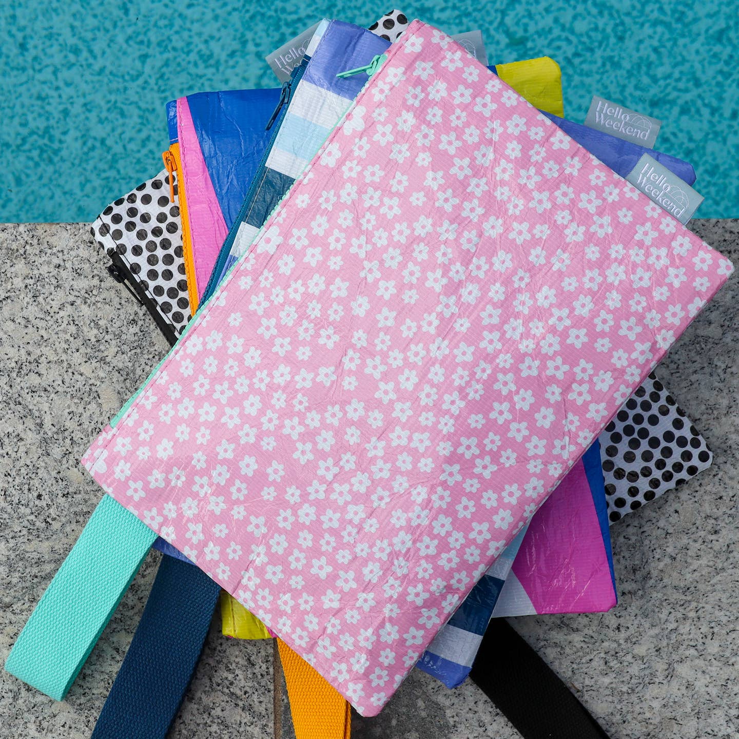 Hello Weekend Good to Go Pouch - Pink Daisy